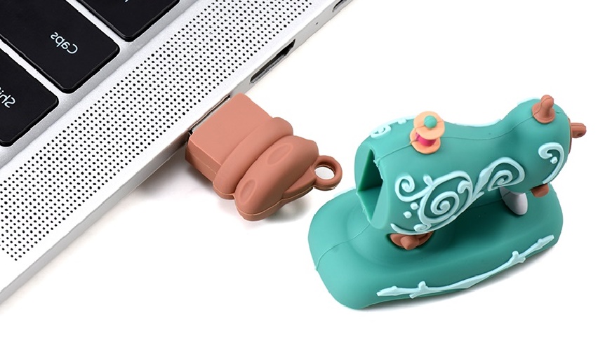 USB flash на швейно-вишивальні машини